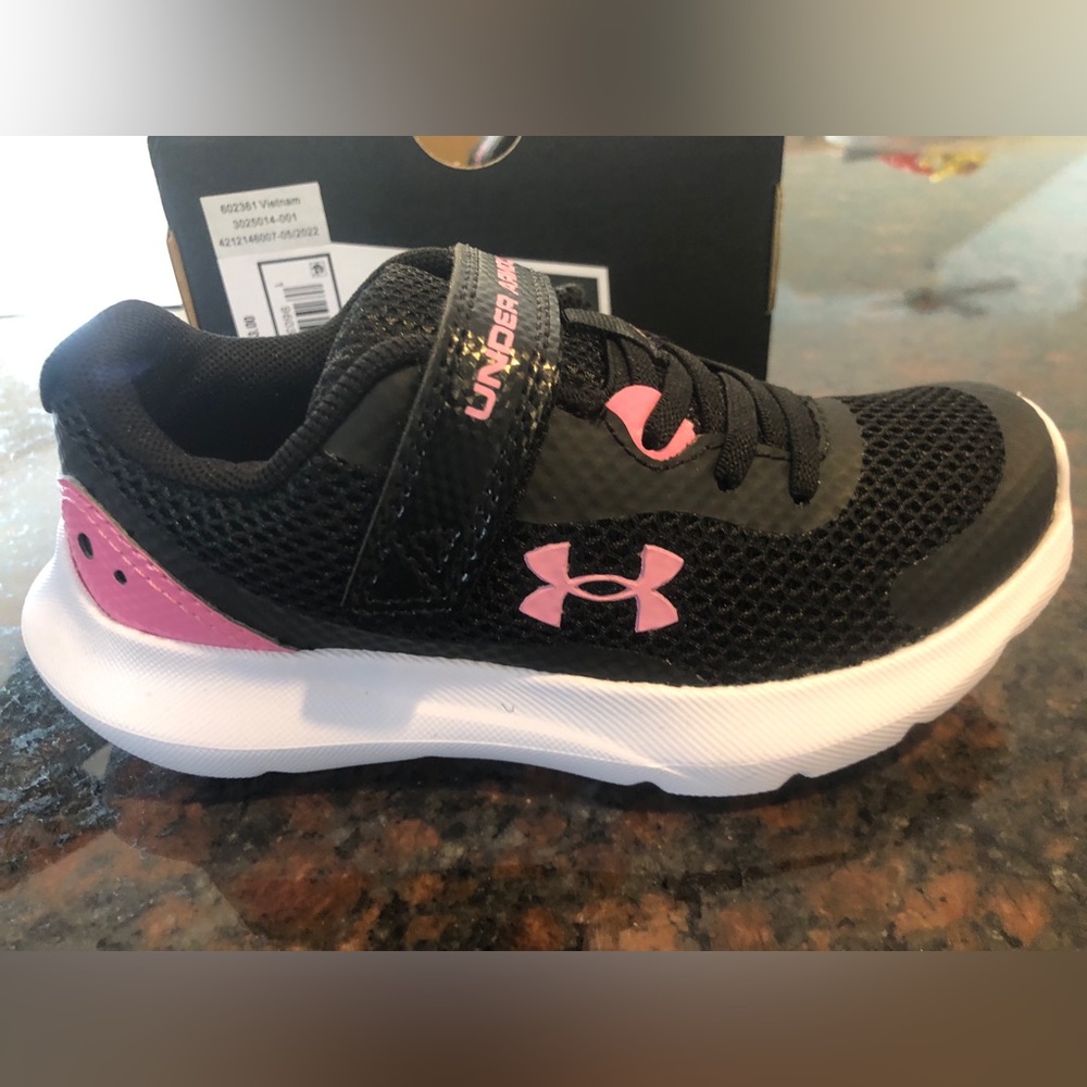 Girls under armour sneakers size 11k